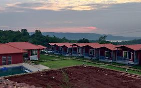 Mount Bliss Hotel