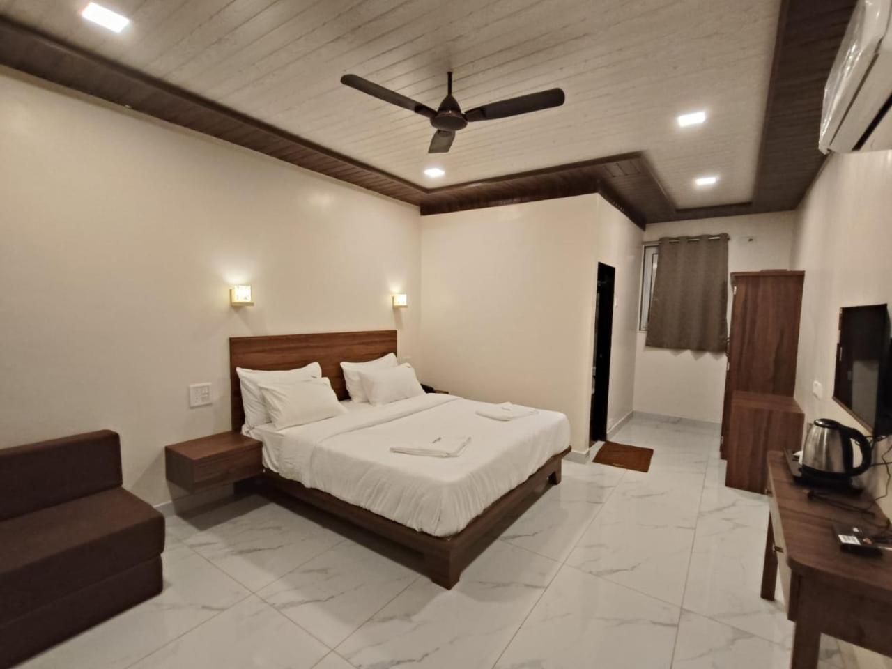 Mount Bliss Resort Mhasla Exterior photo