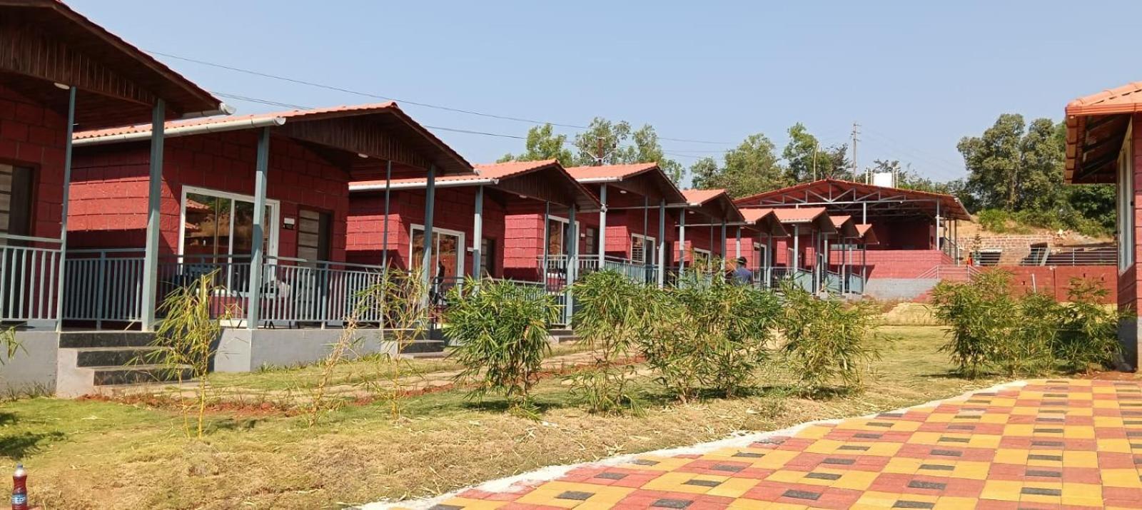 Mount Bliss Resort Mhasla Exterior photo